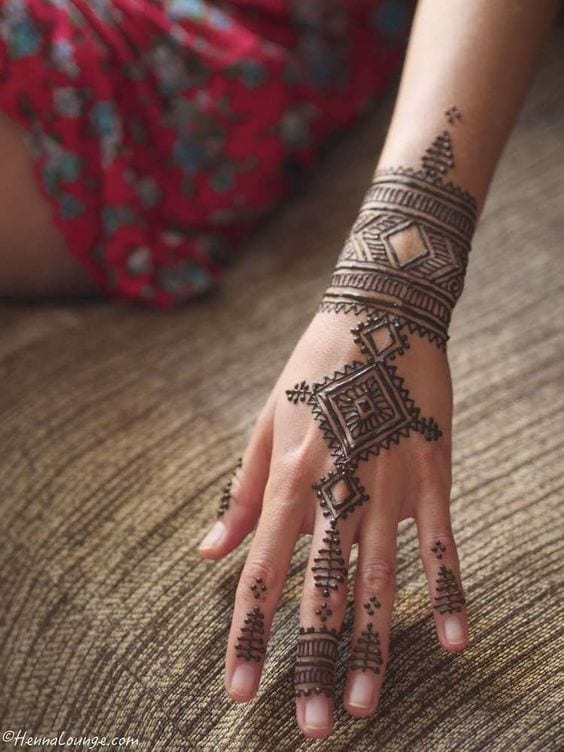 30 Best Bangle Mehndi Designs To Inspire You