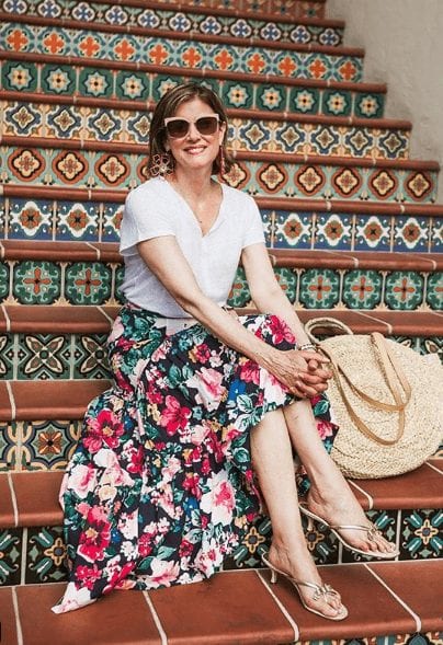 Summer Travelling Outfits for Women Over 50