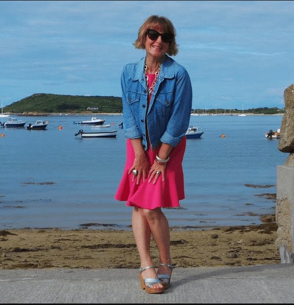 Summer Travelling Outfits for Women Over 50