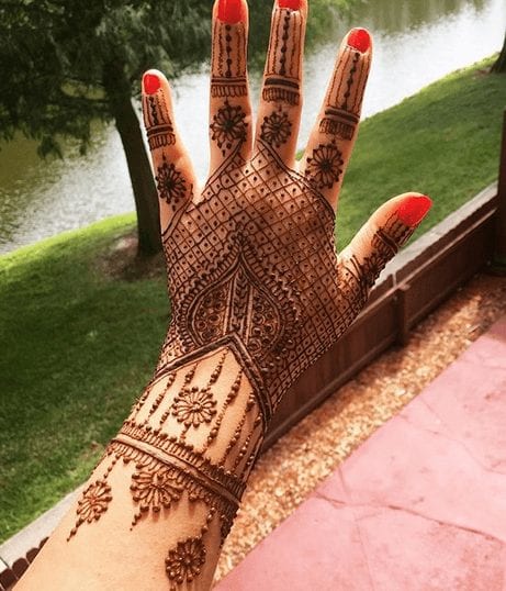 Mehndi Designs For Karva Chauth (17)