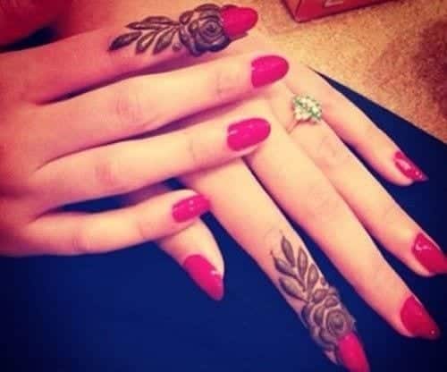 30+ Best Mehndi Designs for Fingers - Henna Finger Ideas