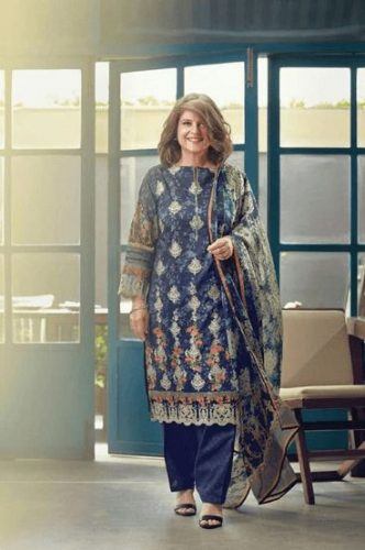 Women Over 50 Pakistani Celebrities Fashion - 20 Outfit Ideas (20)