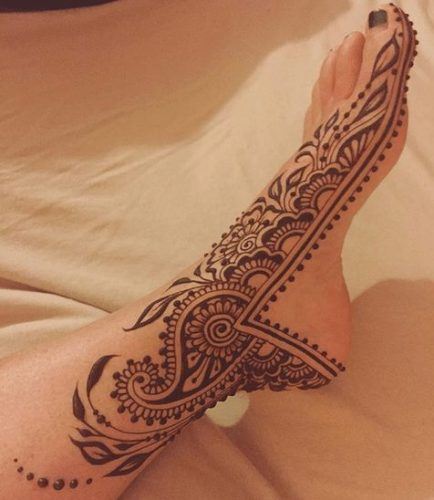 Beautiful Mehndi Designs for Feet (40)