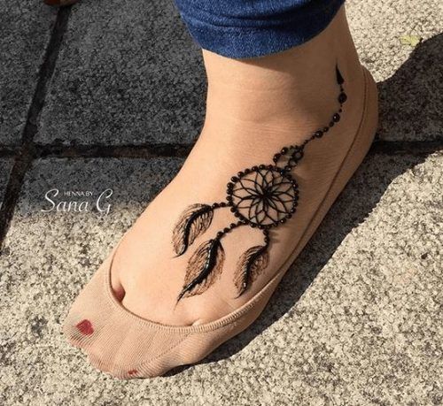 Foot Henna Art - 50 Beautiful Mehndi Designs for Feet