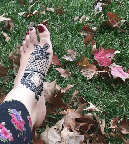 Foot Henna Art - 50 Beautiful Mehndi Designs for Feet