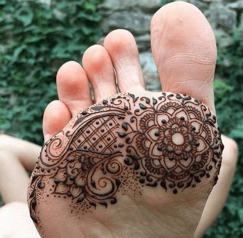 Foot Henna Art - 50 Beautiful Mehndi Designs for Feet