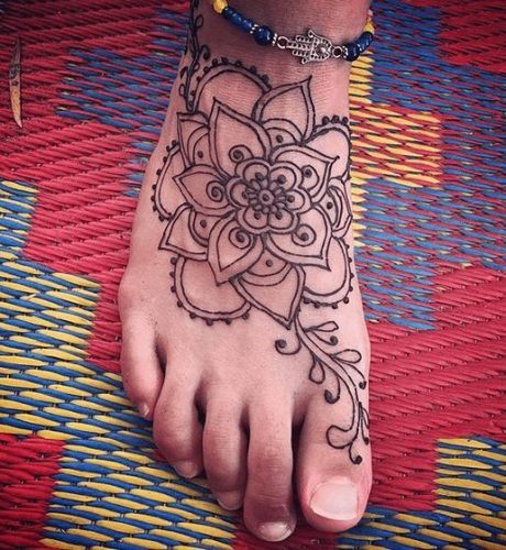 Beautiful Mehndi Designs for Feet (12)