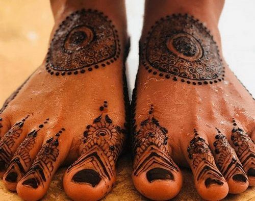 Foot Henna Art - 50 Beautiful Mehndi Designs for Feet