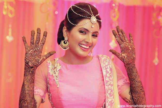 Celebrities Wedding Mehndi Designs (14)
