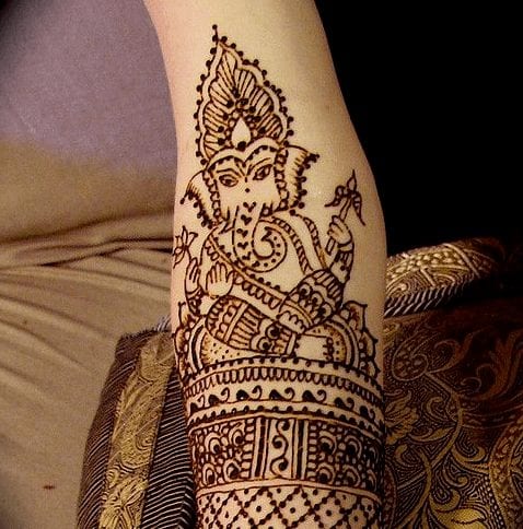 Types of Henna Art: Their Names with Pictures– Complete List