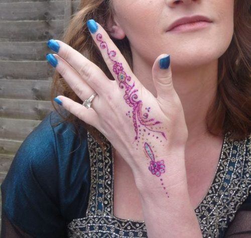 Best Glitter Mehndi Designs (13)