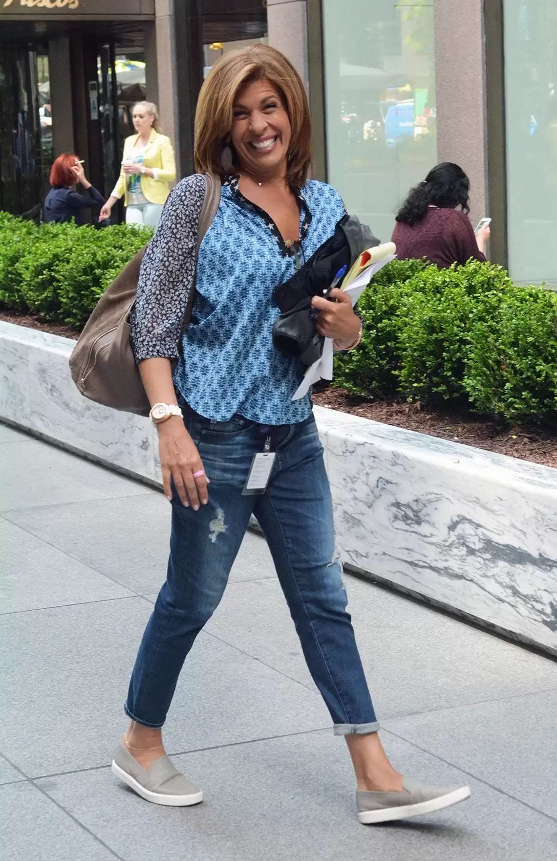 Jeans Outfits for Women Over 50