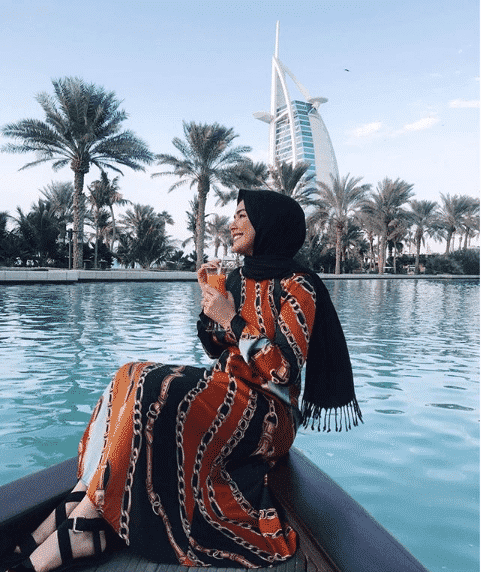 What to Wear as a Hijabi traveler