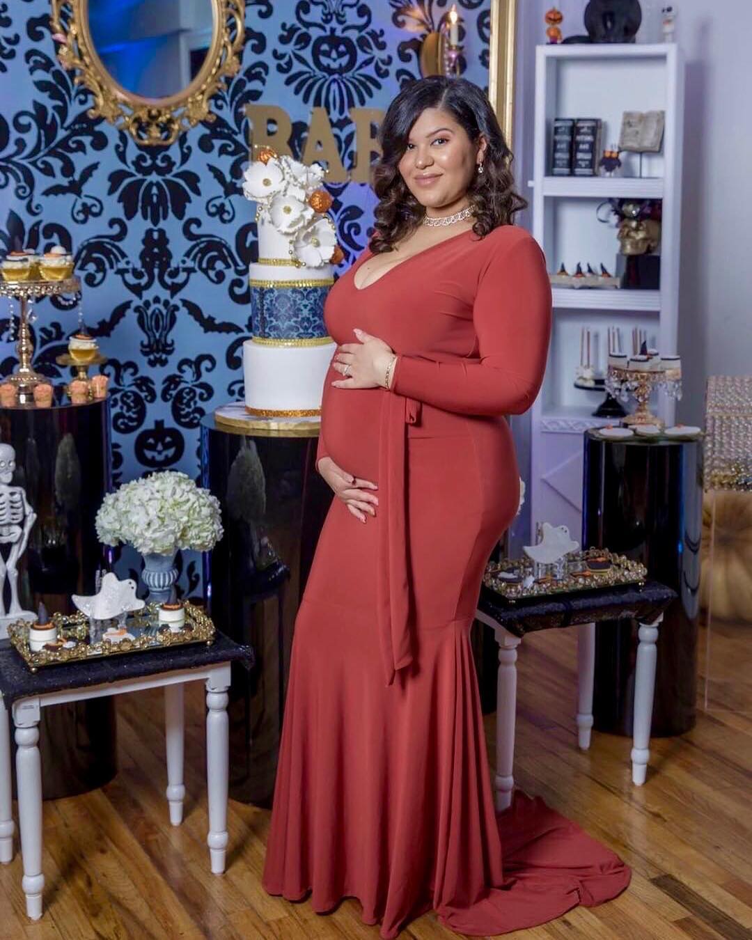 Stylish Maternity Christmas Outfits (3)