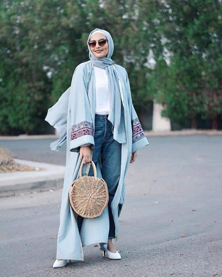 A Fusion Between Modern and Traditional Abaya Styles (8)