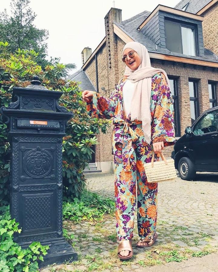 Stunning Outfits To Wear With Hijab (13)