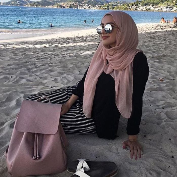 14 Best Summer Hijab Styles & Outfits To Wear For School