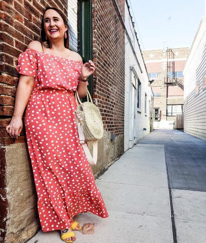 Women's Coral Outfits- 26 Ways To Wear Coral Color This Year