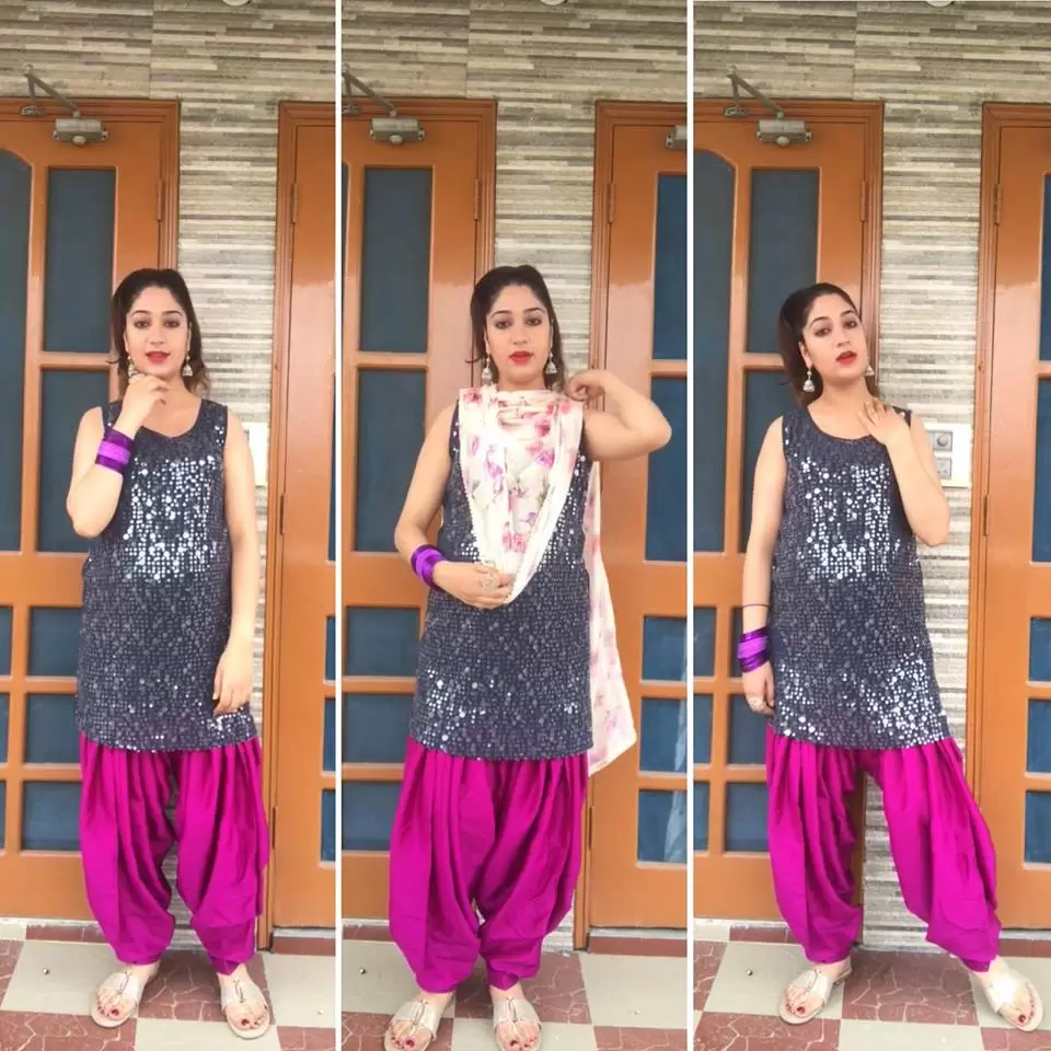 20 Maternity Outfit Ideas For Indian Women That Are Chic & Comfy