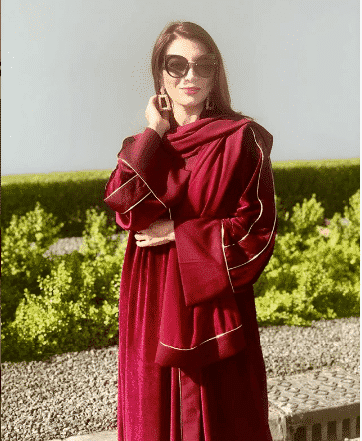 10 Latest Velvet Abaya Styles And Tips On How To Wear Them