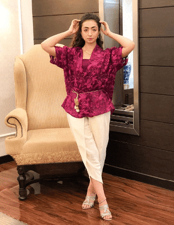 how to wear tulip shalwar