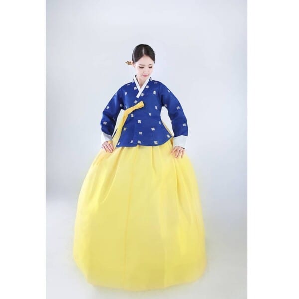 Traditional Korean Clothing - 17 Beautiful Korean Outfits