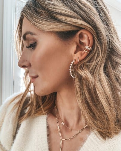 25 Stunning Ideas To Wear Earrings With Short Hair