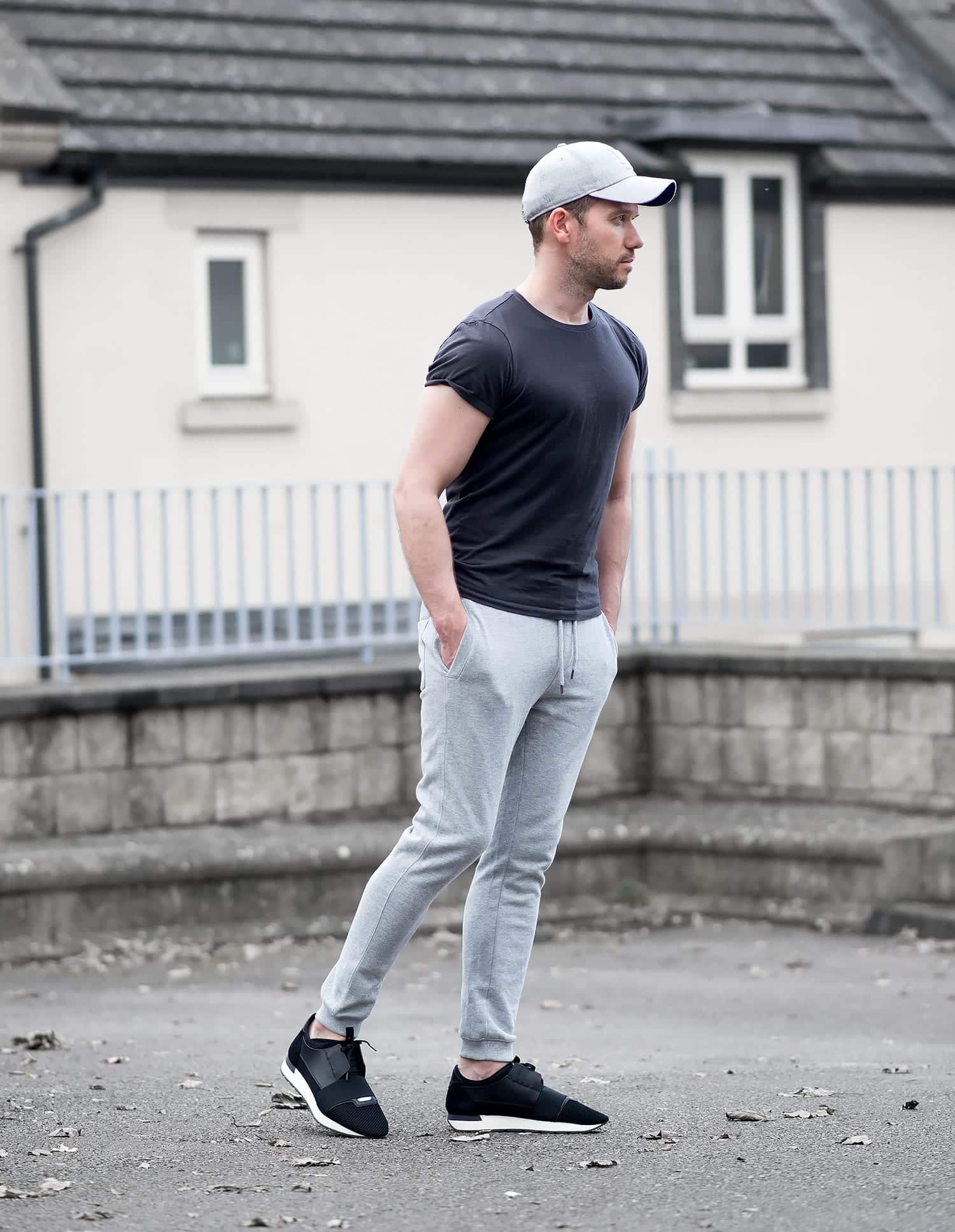 How To Wear Joggers For Guys 10