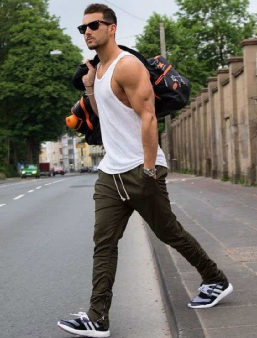 How To Wear Joggers For Guys 8