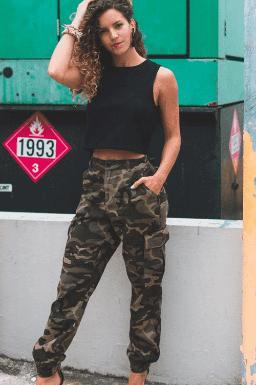 #Camo Pants Outfits for Women-20 Ways to Wear Camouflage Pants