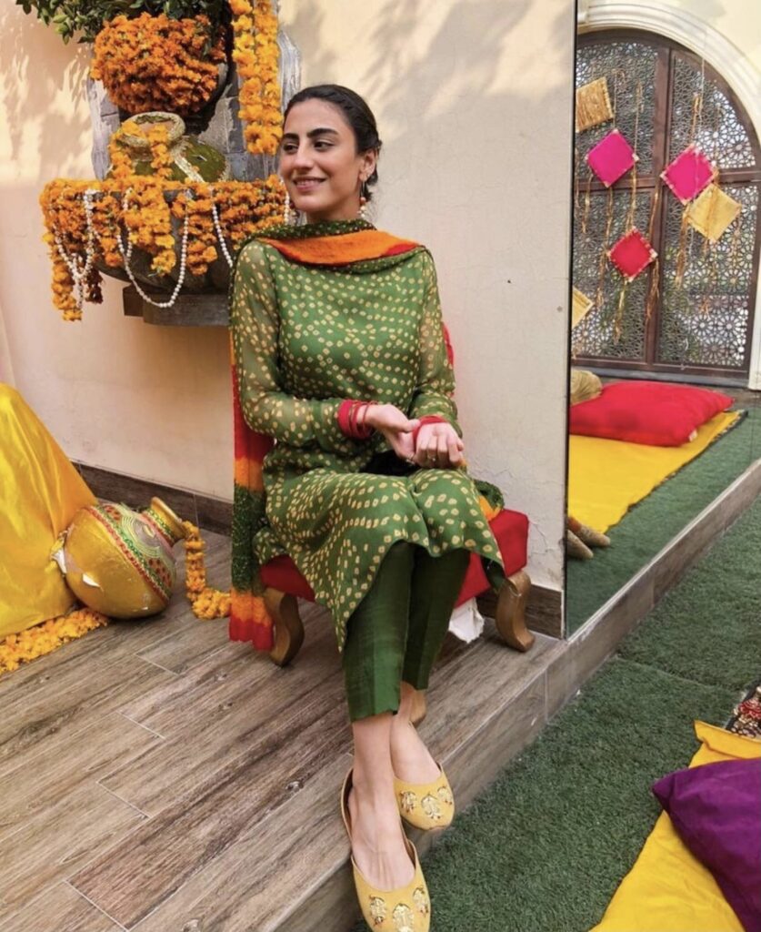 How to Wear Straight Pants with Desi Outfits? 22 Best Ideas How to Wear Straight Pants with Desi Outfits? 22 Best Ideas