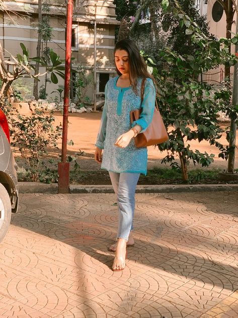 How to Wear Straight Pants with Desi Outfits? 22 Best Ideas How to Wear Straight Pants with Desi Outfits? 22 Best Ideas