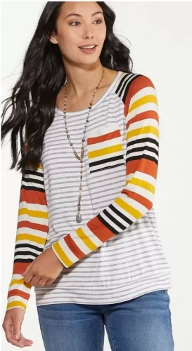 Baseball Tee Outfit Ideas - 23 Ways to Wear a Baseball Tee