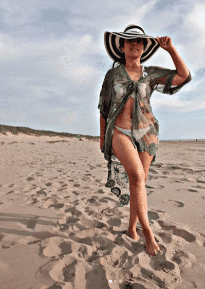 20 Ideas How To Wear Beach Cover Ups Stylishly 20 Ideas How To Wear Beach Cover Ups Stylishly