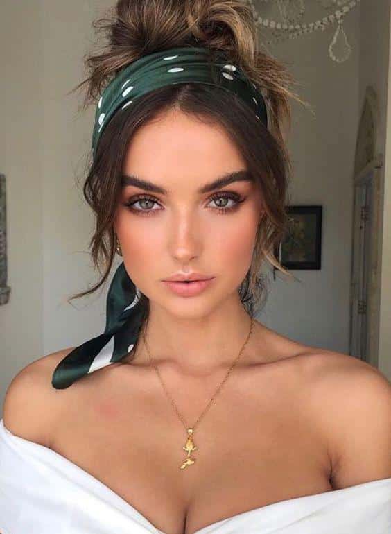 23 Hairstyles for Greasy Hair Without Dry Shampoo to Try Now
