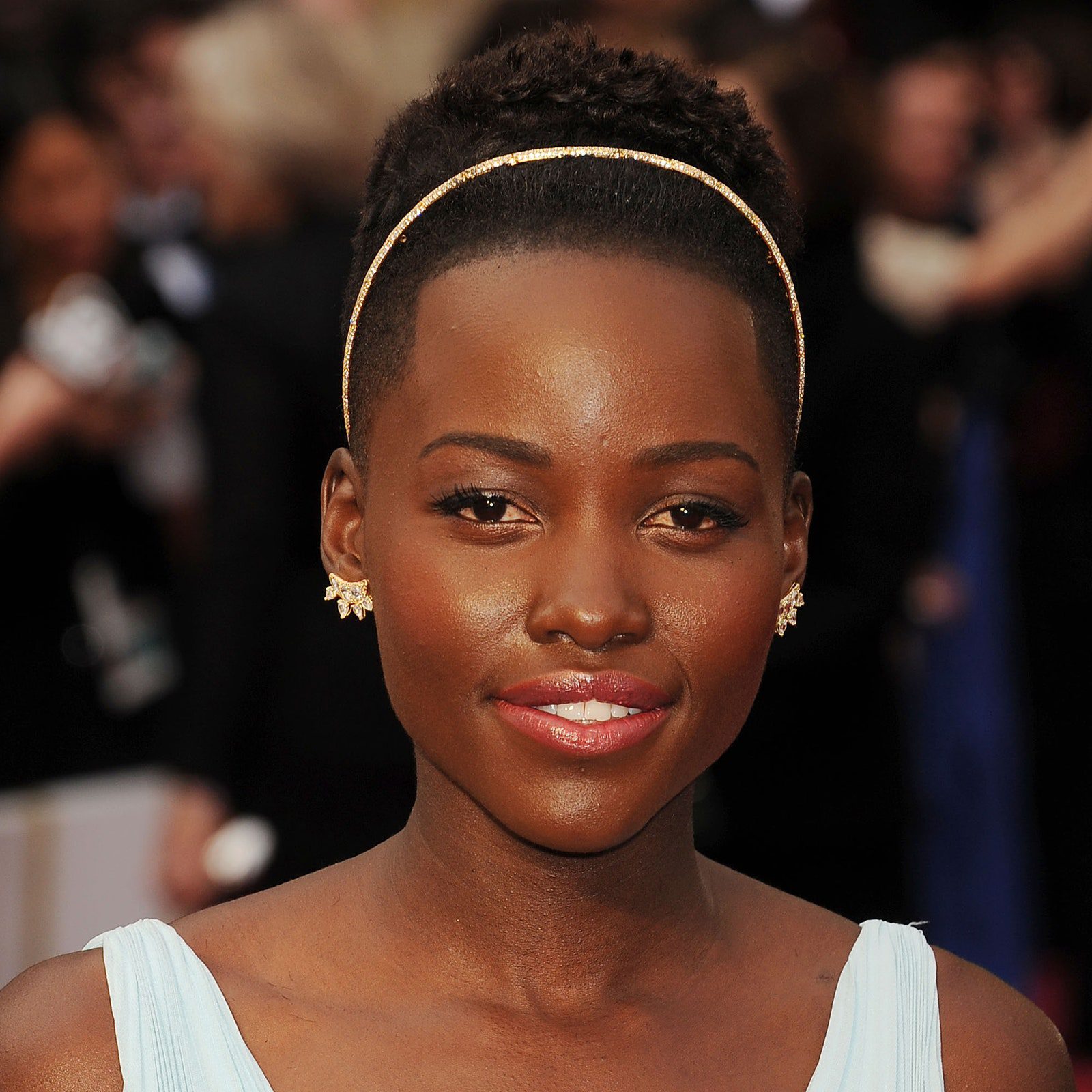 23 Hairstyles for Greasy Hair Without Dry Shampoo to Try Now