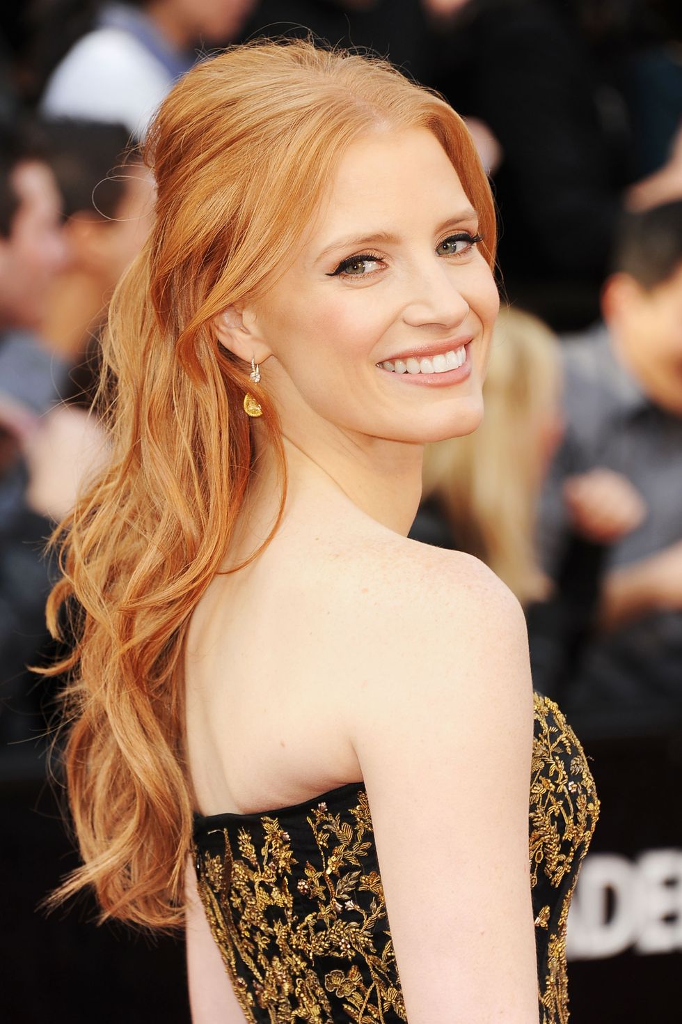 23 Hairstyles for Greasy Hair Without Dry Shampoo to Try Now