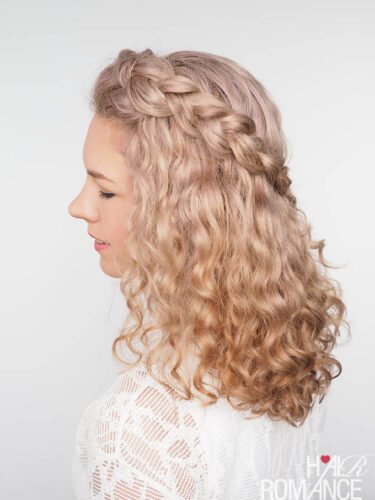 7 Elegant Hairstyles For Naturally Curly Hair – Re'equil