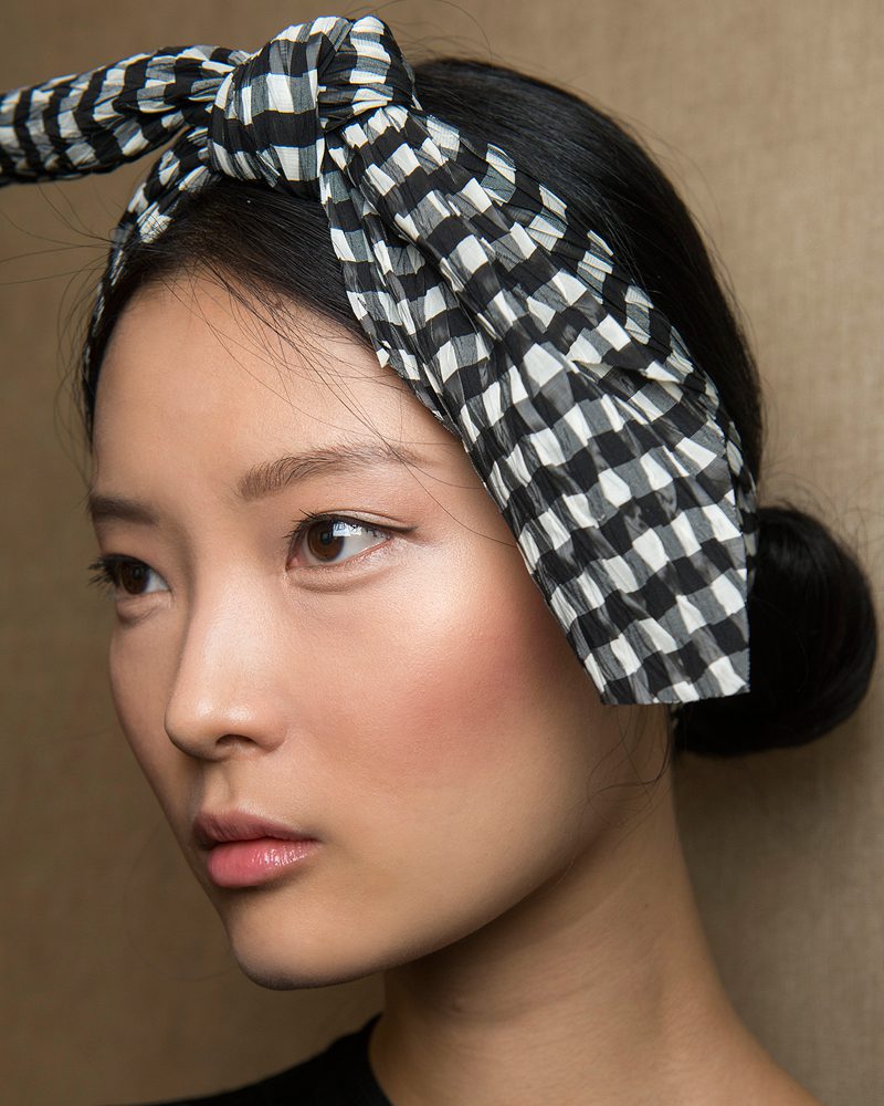 23 Hairstyles for Greasy Hair Without Dry Shampoo to Try Now