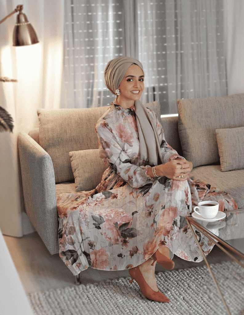 20 Best Arab Hijab Outfits Ideas and Styling Tips 20 Best Arab Hijab Outfits Ideas and Styling Tips