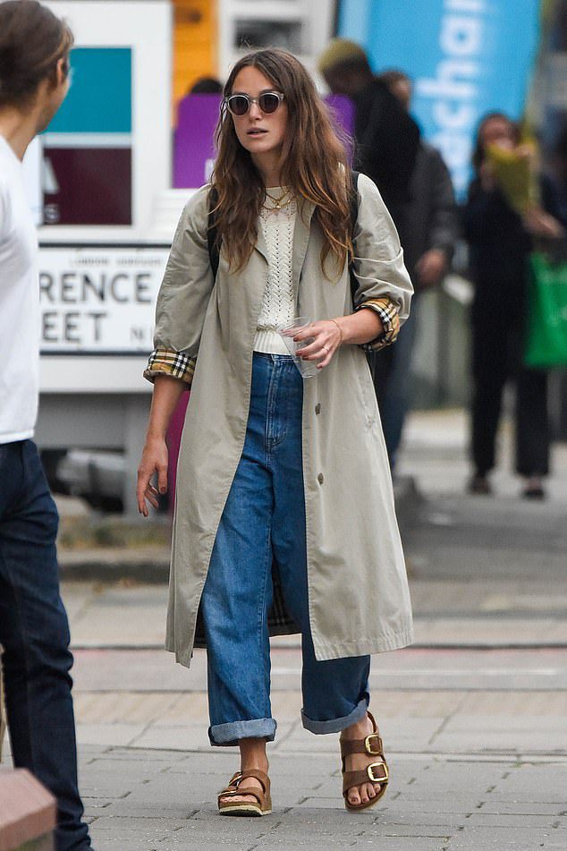 20 Celebrities with the Best Street Style