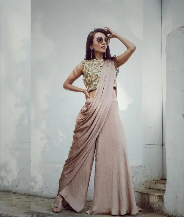 How to Wear a Plain Saree