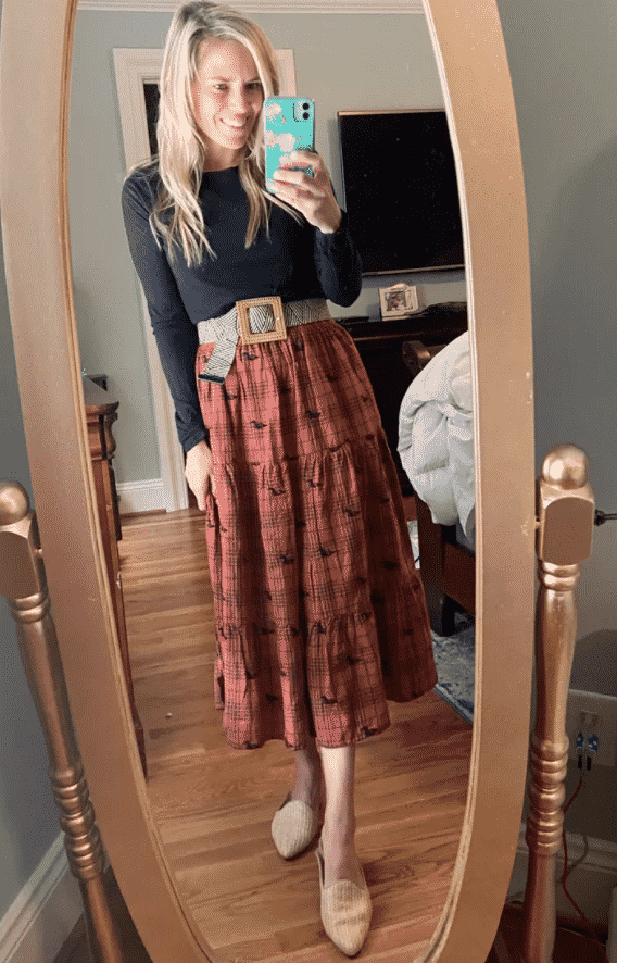 How to Wear a Belt with Skirt? 27 Outfit Ideas