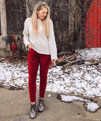 20 Unique Ways How To Style A White Sweater This Winter Season