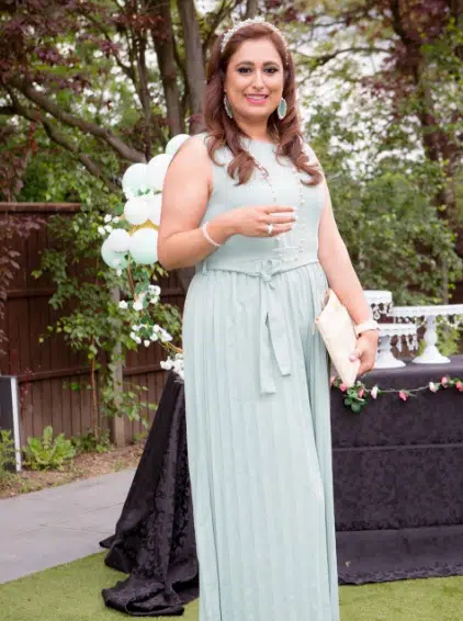 mint green outfits