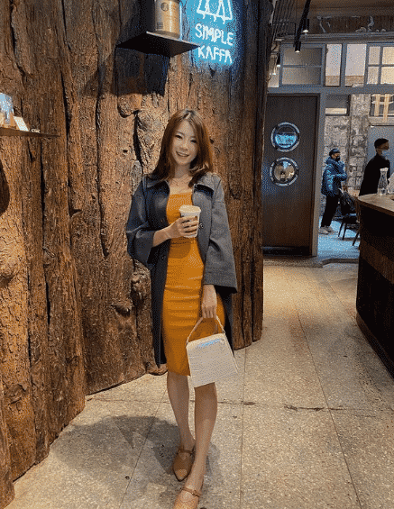 Mustard Yellow dress outfit ideas