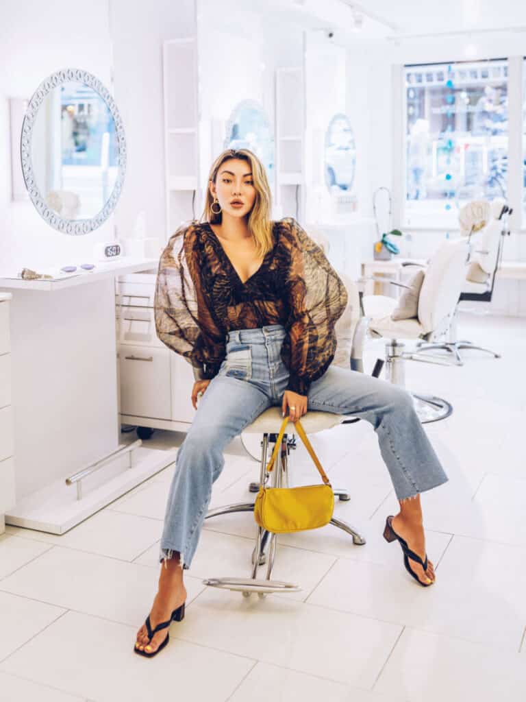 high waisted jeans outfits