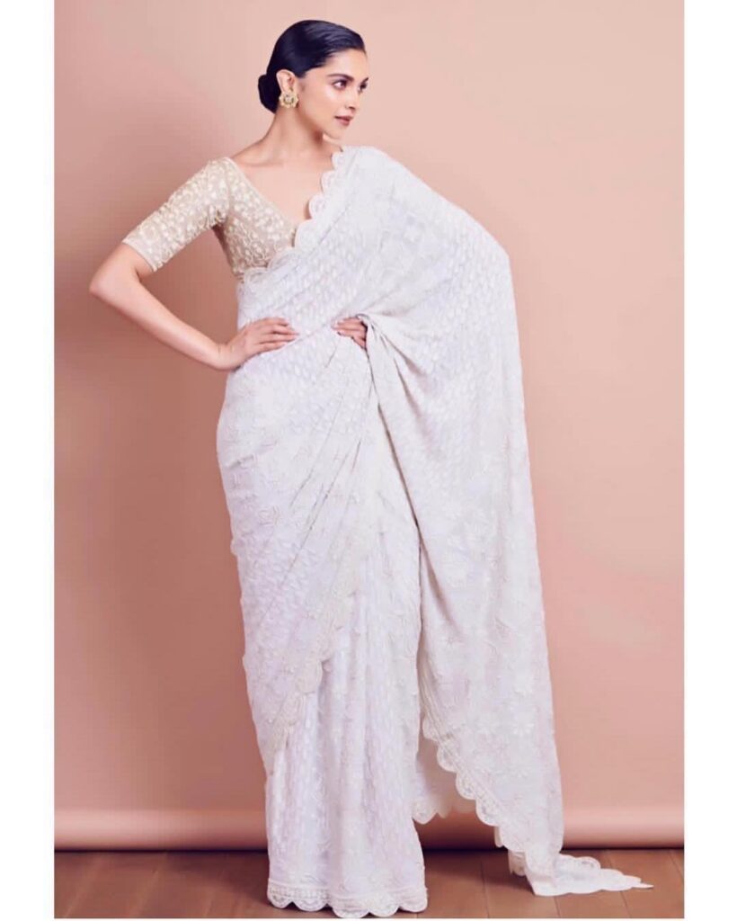 how to wear a white saree