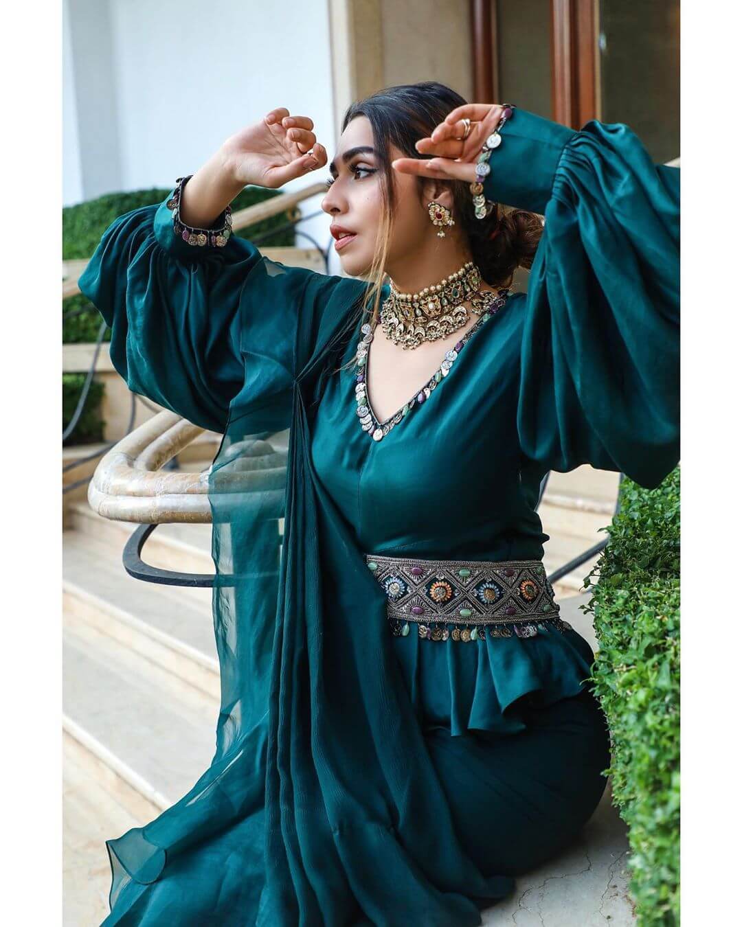 How to Wear Sarees With Belts 30 Tips And Tutorial