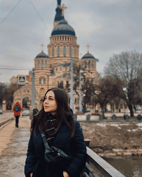What to Wear in Ukraine? 12 Outfit Ideas, Packing List & Tips